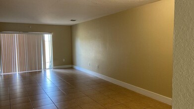 12815 SW 30th St in Miramar, FL - Building Photo - Building Photo