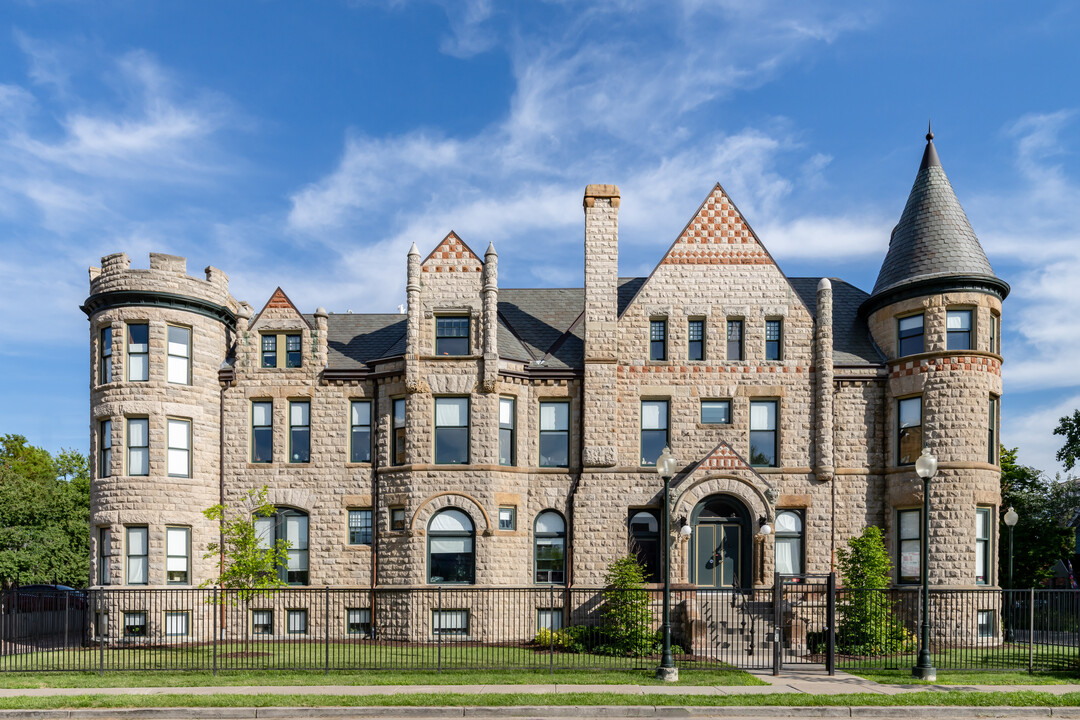 James Scott Mansion - Peak Midtown Detroit in Detroit, MI - Foto de edificio