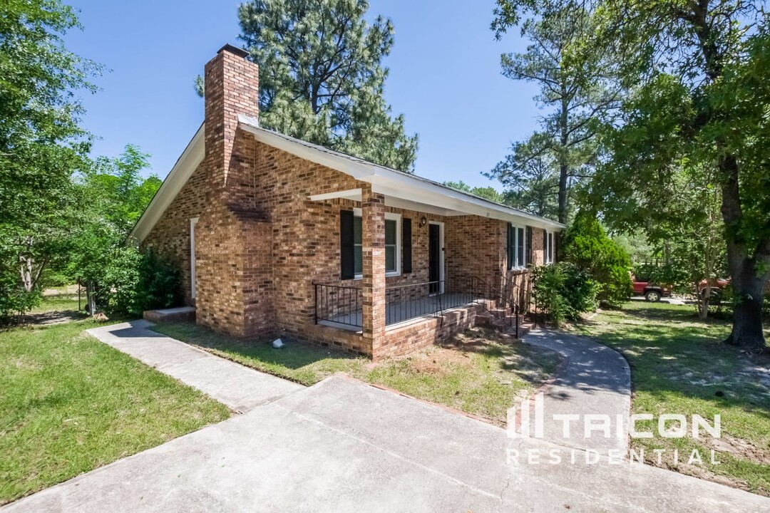 327 Westridge Rd in Elgin, SC - Building Photo