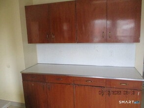 1720 E Main St in Waterbury, CT - Building Photo - Building Photo