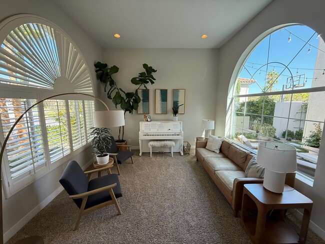 384 Rancho Rosario Ct in Las Vegas, NV - Building Photo - Building Photo