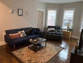 71 Hillside St, Unit 2 in Boston, MA - Foto de edificio - Building Photo