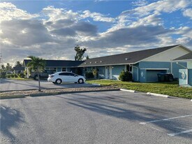 841 Gleason Pkwy in Cape Coral, FL - Building Photo
