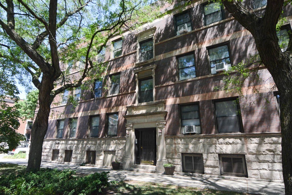 1150 W Waveland Ave in Chicago, IL - Building Photo