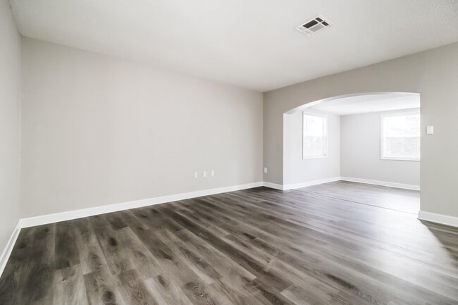 4450 Swift Ave in Titusville, FL - Foto de edificio - Building Photo