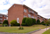 River Edge Apartments in Hastings On Hudson, NY - Foto de edificio - Building Photo