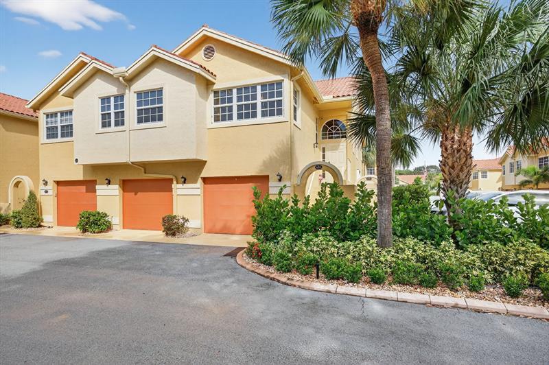 2121 S Ocean Blvd in Pompano Beach, FL - Building Photo