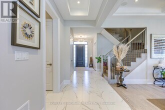 2336 Edward Leaver Trl in Oakville, ON - Building Photo - Building Photo