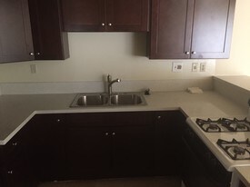 343 W Lomita Ave, Unit 202 in Glendale, CA - Building Photo