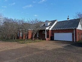 52 Co Rd 296 in Abbeville, MS - Building Photo