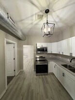 1500 W Broadway in Minneapolis, MN - Building Photo