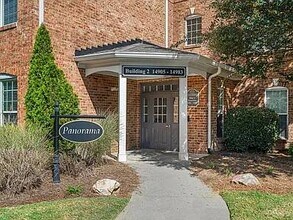 14933 Santa Lucia Dr in Charlotte, NC - Foto de edificio - Building Photo