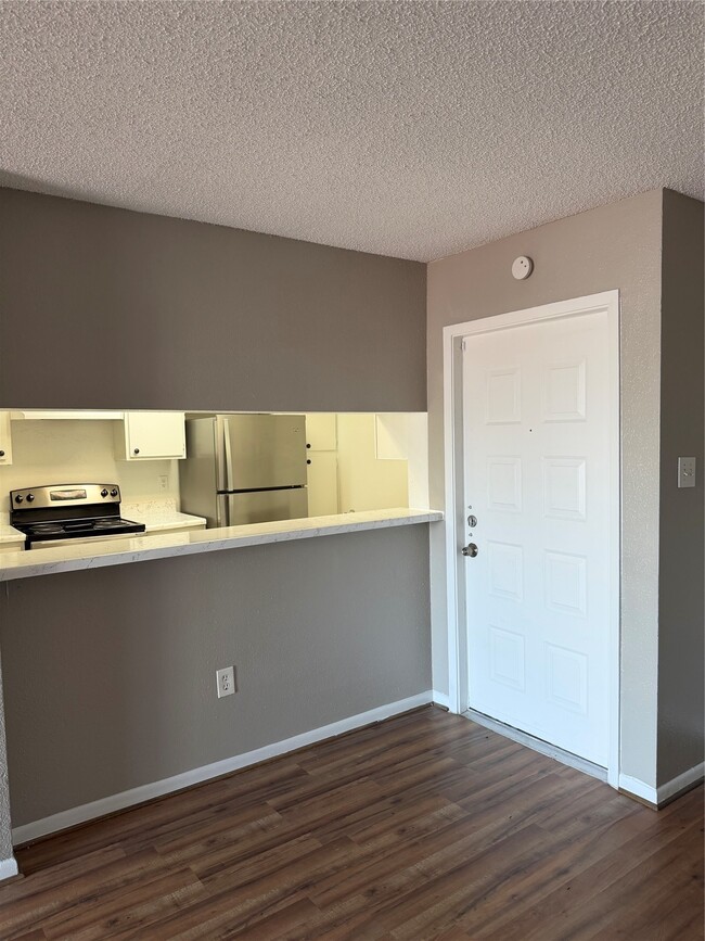 2816 S Bartell Dr in Houston, TX - Foto de edificio - Building Photo