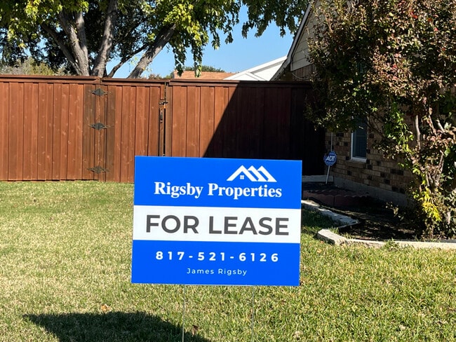 900 Elmhill Ct in Coppell, TX - Building Photo - Building Photo