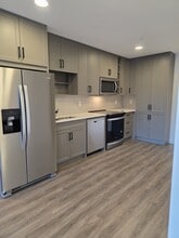 350-3350 Livingston Common NE in Calgary, AB - Building Photo - Building Photo