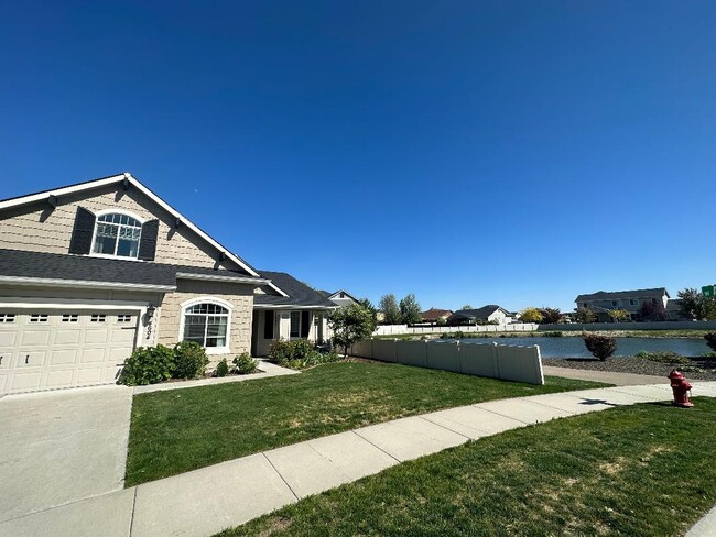 4604 N Elisha Ave in Meridian, ID - Building Photo - Building Photo