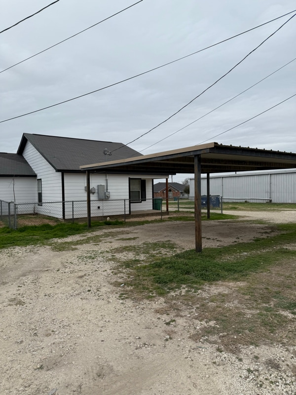 112 S Madison Ave in McGregor, TX - Building Photo - Building Photo