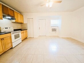 1020 NW 6th St in Miami, FL - Building Photo - Building Photo