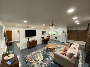 11600 Quail Rd in Auburn, CA - Foto de edificio - Building Photo