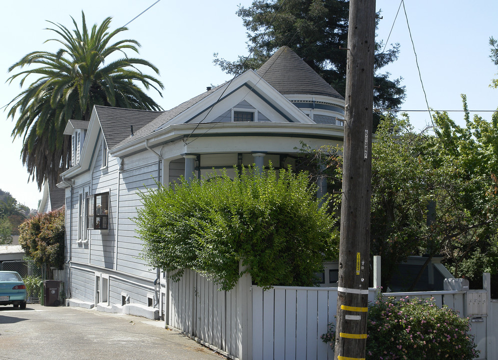 2226 11th Ave in Oakland, CA - Building Photo