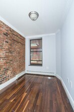124 Ridge St in New York, NY - Building Photo - Building Photo