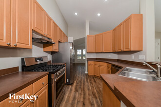 6528 Bridgecrest Dr in Lithia, FL - Building Photo - Building Photo