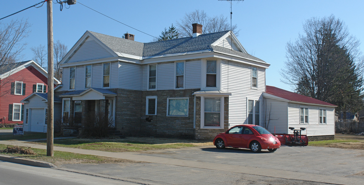 129 Main St in Camden, NY - Foto de edificio