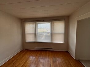 107 Montrose Ave, Unit Apt A in Reading, PA - Building Photo - Building Photo