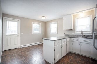 27 Campbell Dr in Agawam, MA - Building Photo - Building Photo