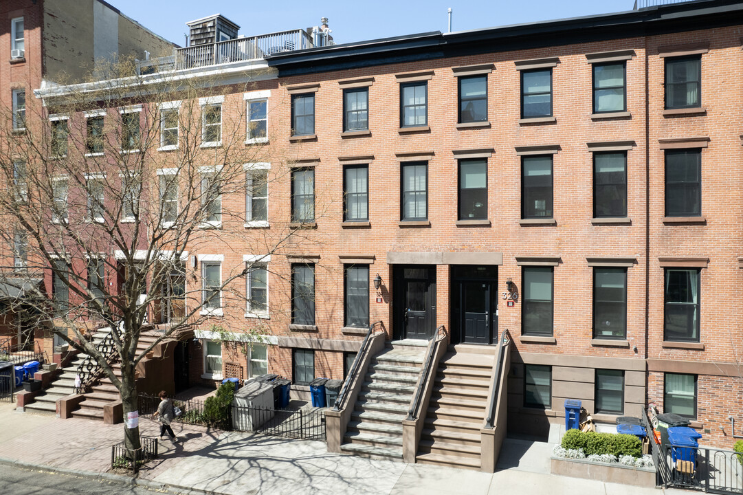 324 Hudson St in Hoboken, NJ - Building Photo