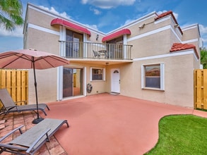 4065 Village Dr in Delray Beach, FL - Building Photo - Building Photo