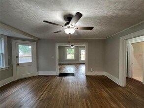 410 E Tulsa St in Siloam Springs, AR - Building Photo - Building Photo