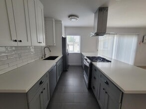 Lucerne in Culver City, CA - Building Photo - Interior Photo