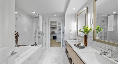 6255 W Northwest Hwy in Dallas, TX - Building Photo - Building Photo