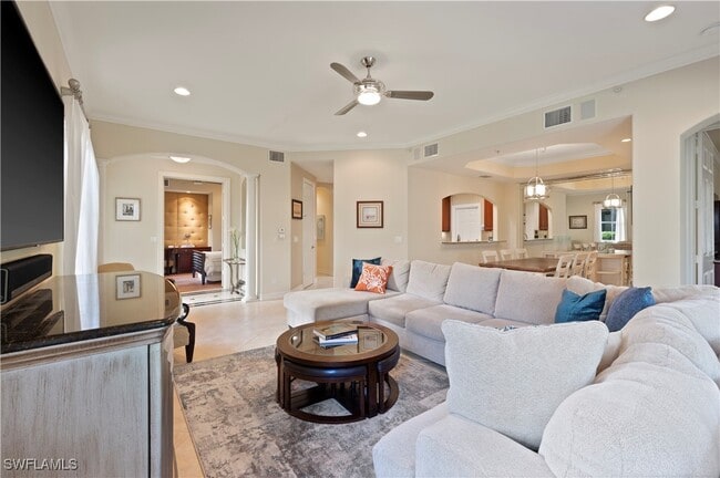 2809 Tiburon Blvd E in Naples, FL - Building Photo - Building Photo