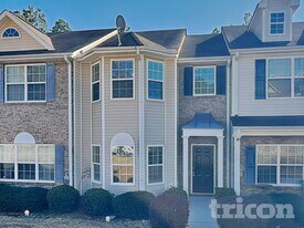 5325 Oakley Commons Blvd in Union City, GA - Building Photo