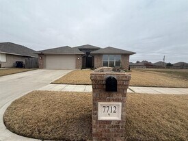 7712 Windstone Dr in Oklahoma City, OK - Building Photo