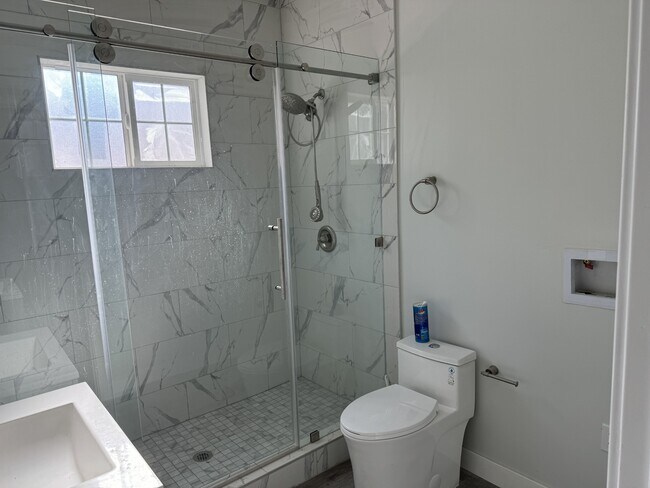 1436 Elwood St, Unit 1