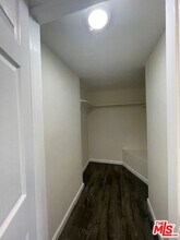 7045 Hawthorn Ave in Los Angeles, CA - Building Photo - Building Photo