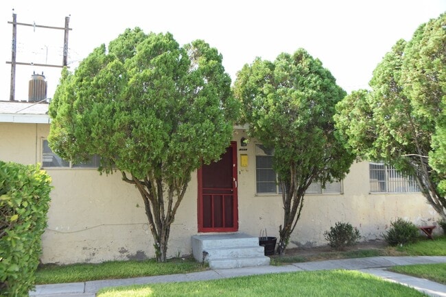 218 S 14th St in Las Vegas, NV - Building Photo - Building Photo
