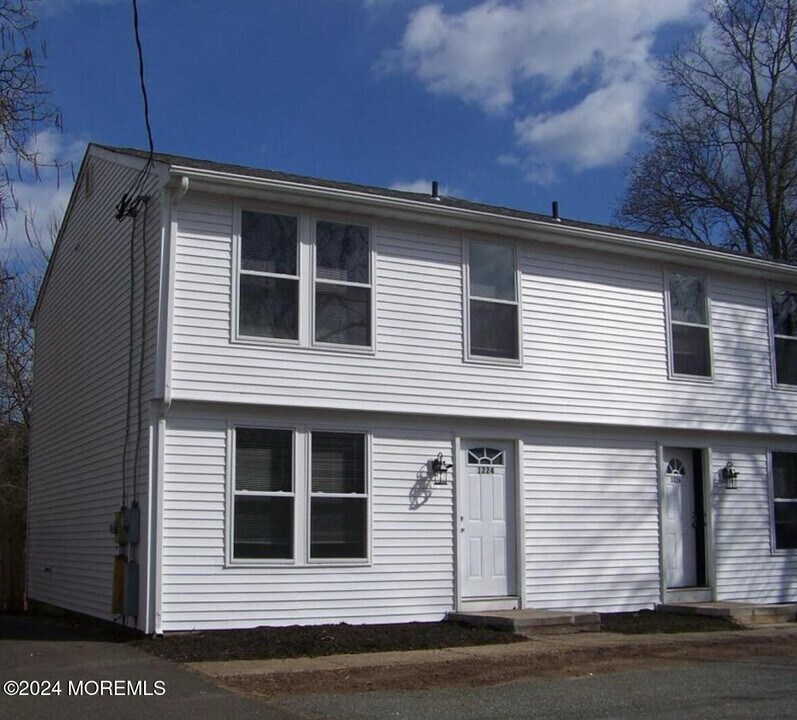1224 Englishtown Rd in Old Bridge, NJ - Building Photo