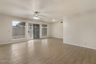 7120 W Sunnyslope Ln in Peoria, AZ - Building Photo - Building Photo