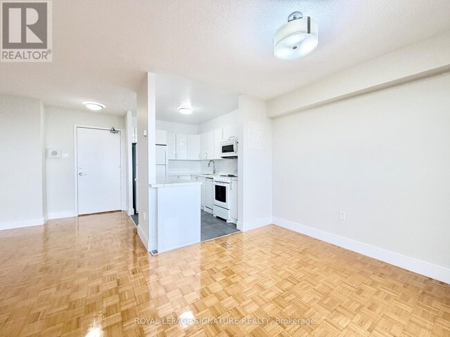 666 Spadina Ave. in Toronto, ON - Building Photo - Building Photo