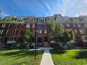 4 Eastman Terrace in Poughkeepsie, NY - Building Photo - Building Photo