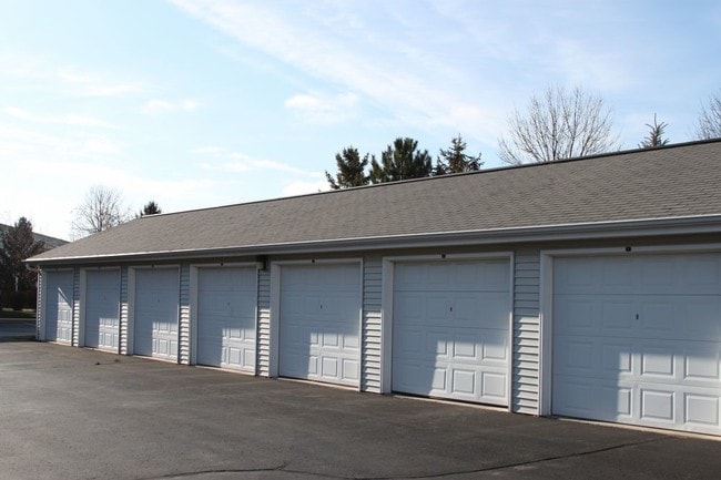 Keystone Manor in Beaver Dam, WI - Building Photo - Building Photo