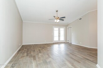 6099 Blank Dr in Jacksonville, FL - Building Photo - Building Photo
