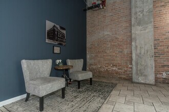 2001 S Calumet Ave in Chicago, IL - Building Photo - Building Photo