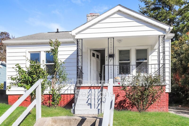 815 Camel Ave in Winston-Salem, NC - Building Photo