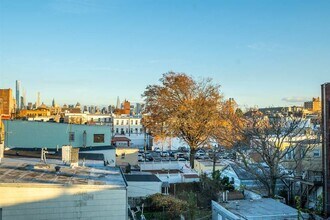 541 42nd St, Unit 4A in Union City, NJ - Building Photo - Building Photo