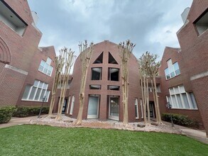 11852 Taylorcrest Rd in Houston, TX - Building Photo - Building Photo